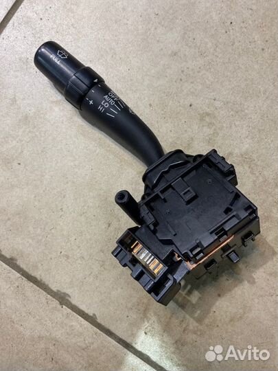 Подрулевой переключатель Toyota Avensis AZT250