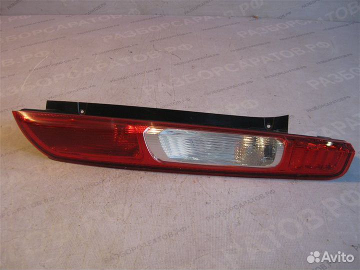 Фонарь задний правый Ford Focus 2.0 2007