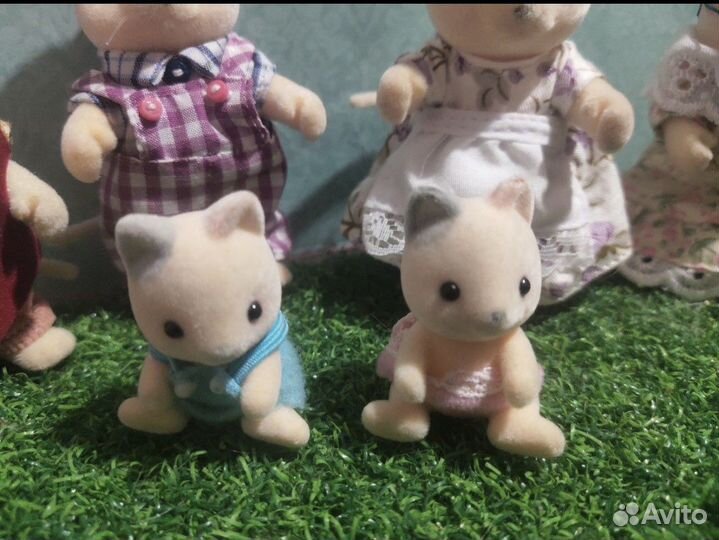 Sylvanian families Whisker Cat с разноц ушкам