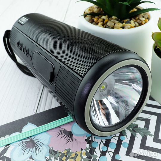 Портативная Колонка 10Ватт BT +Фонарик USB,FM,AUX