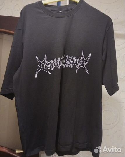 Convulsive memories tee