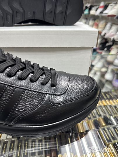 Кроссовки Adidas натуральная кожа