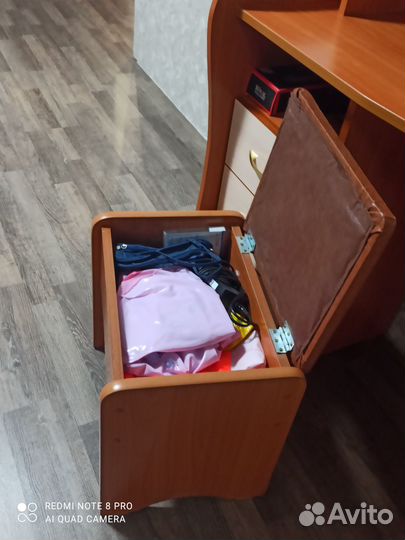 Столик туалетный в идеальном состоянии