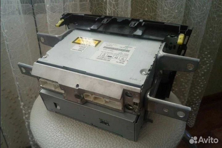 Автомагнитола на toyota RAW4 с CD rom на 6 дисков