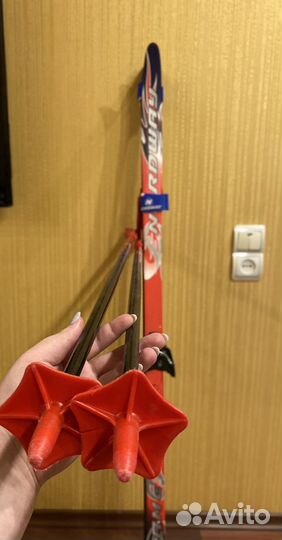 Беговые школьные лыжи и ботинки в комплекте