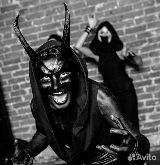 Маска с рогами