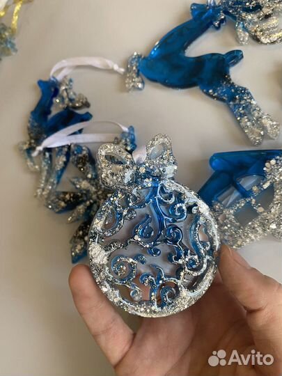 Новогодние игрушки