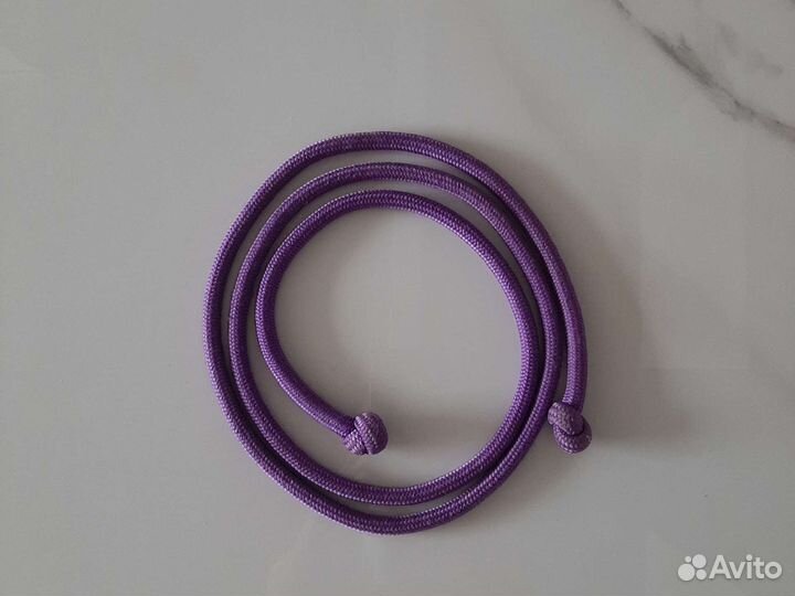 Гимнастическая скакалка