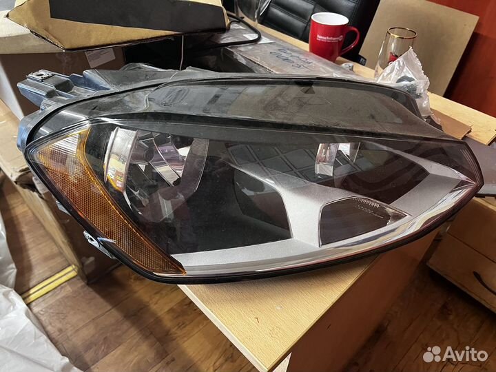 Фара передняя правая VW Golf 2012-2017 5GM941006C