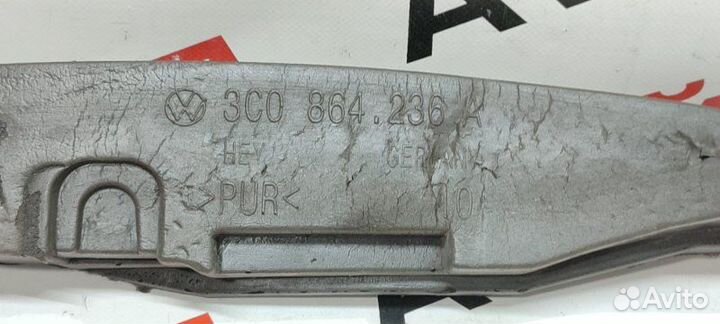 Уплотнитель крыла правый Volkswagen Passat 3C2 BZB