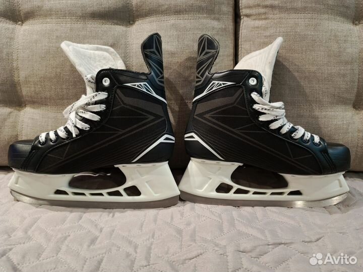 Коньки хоккейные бауер