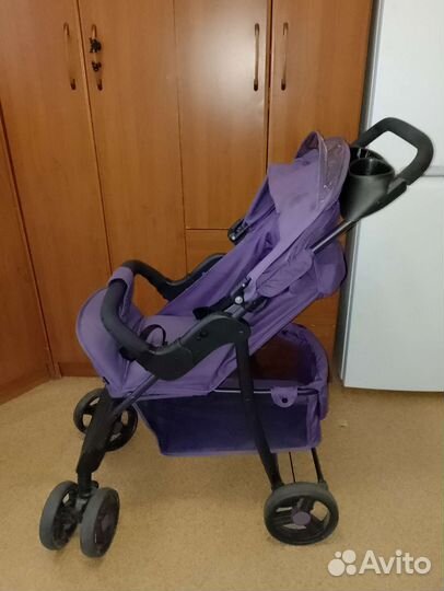 Прогулочная коляска новая