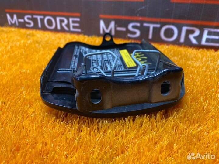 Лючок бензобака Mercedes-Benz S-Class W220 112.944