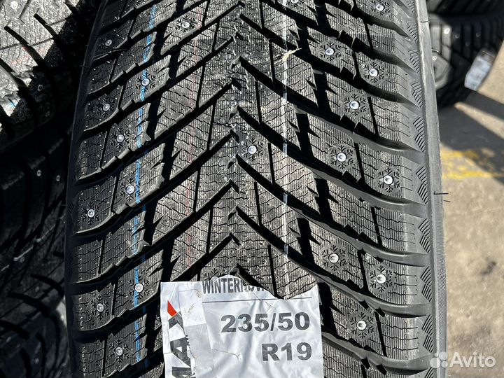 Zmax Winternova Stud II 235/50 R19 103T