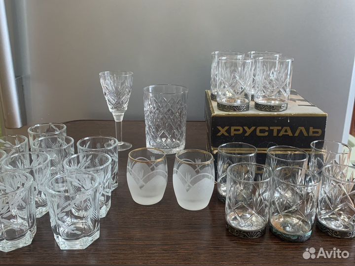 Графин, рюмки хрустальные, стеклянные