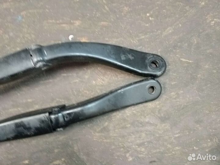 Поводок дворника Renault Logan 2