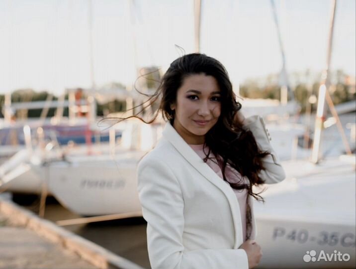 Воспитатель