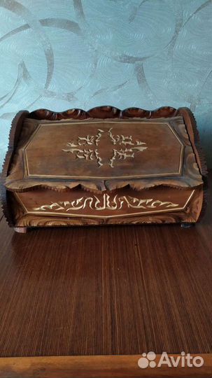 Хлебница деревянная ручной работы