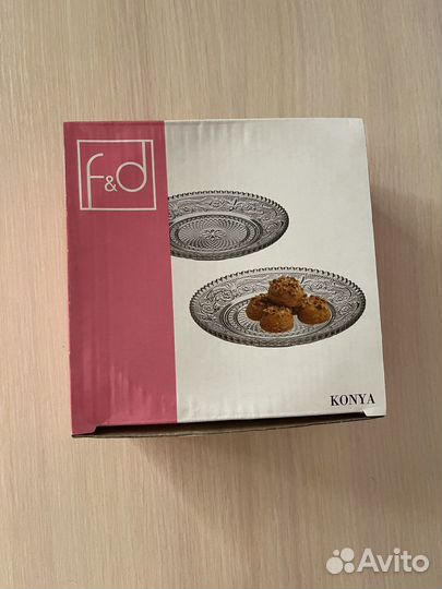 Набор посуды новый блюдца