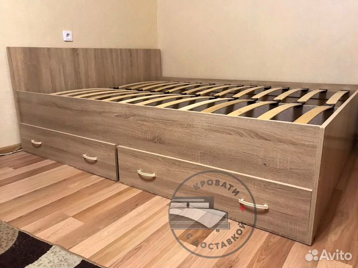 Кровать двухспальная с ящиками