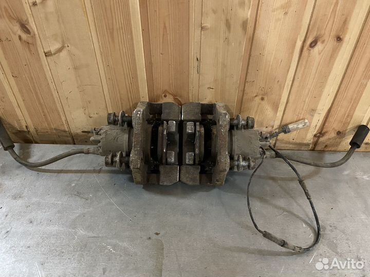 Суппорта заднего тормоза BMW 5 E60