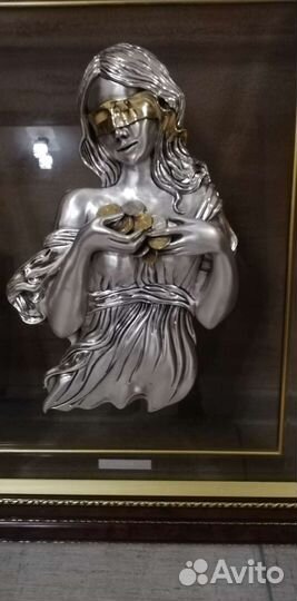 Картина-бюст