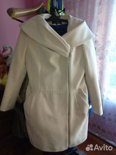 Продам осеннее пальто
