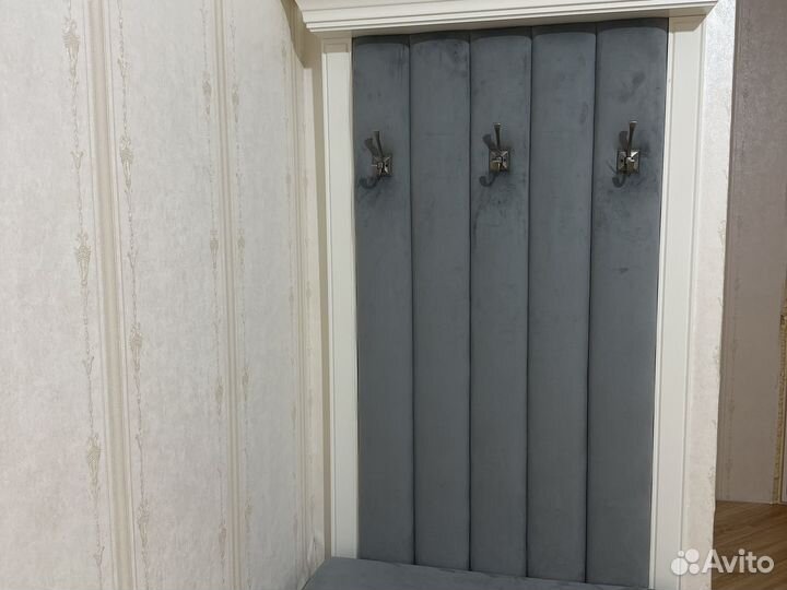 Вешалка в прихожую с обувницей