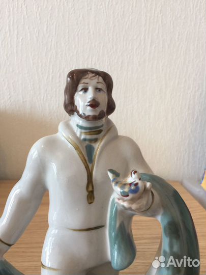 Статуэтка *Рыбак с неводом* зкх