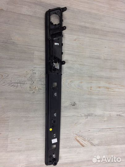 Ручка двери внутренняя задняя левая Vw Touareg 7P