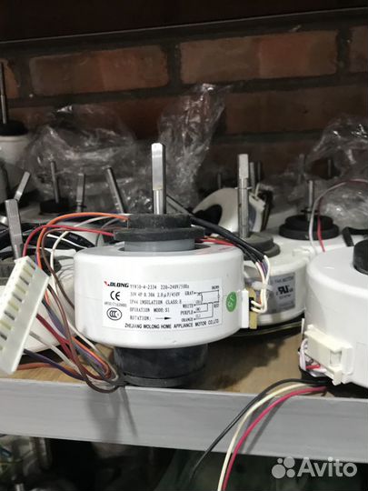 Двигатель внутреннего блока YYW30-4-2334. Новый