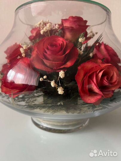 Цветы в вазе запечатанные