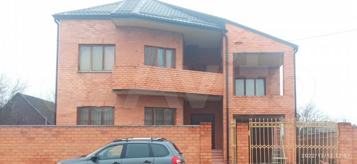 Дом 340 м² на участке 7,5 сот.