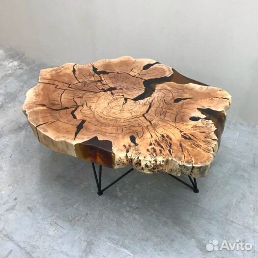 Кофейный столик из драгоценных пород дерева
