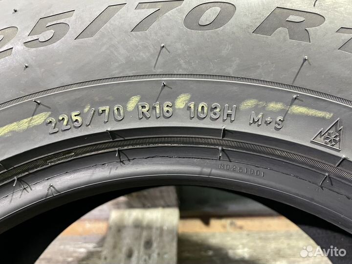 Pirelli Scorpion Winter 225/70 R16