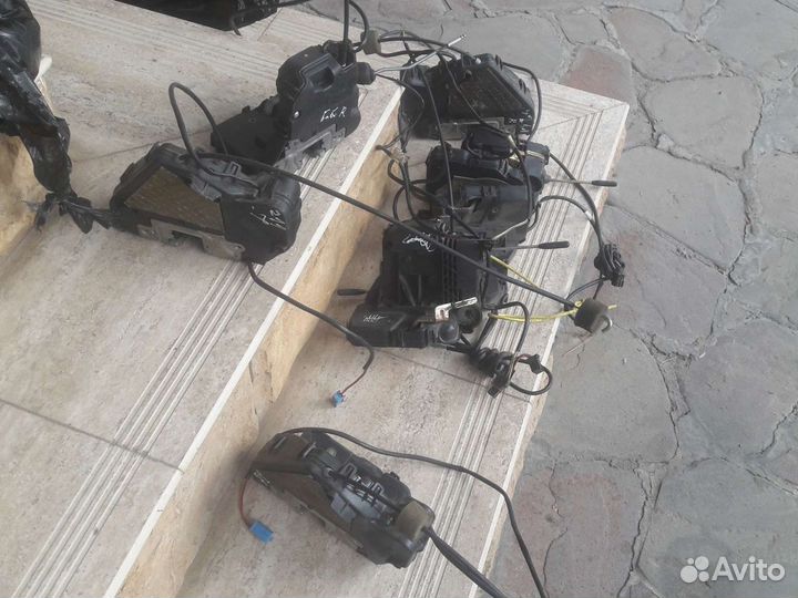 Мерседес 211 замок двери