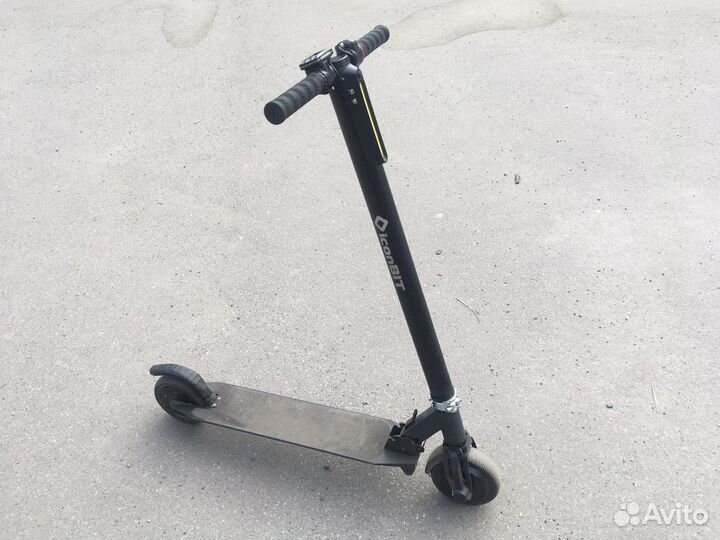 Электросамокат Iconbit