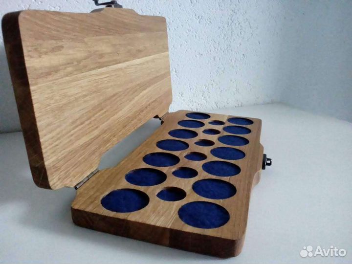 Планшет для монет из дерева