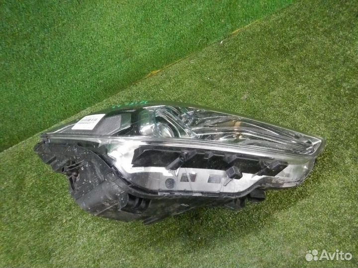 Фара правая Genesis G70