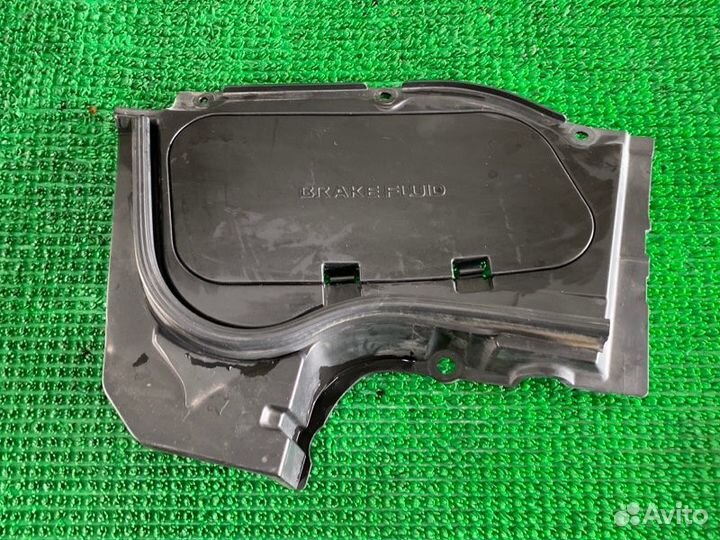 Крышка двигателя декоративная лев. Infiniti Fx45