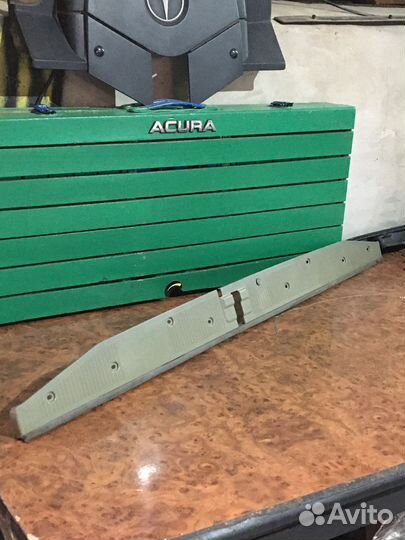 Накладка замка багажника Mercedes W124