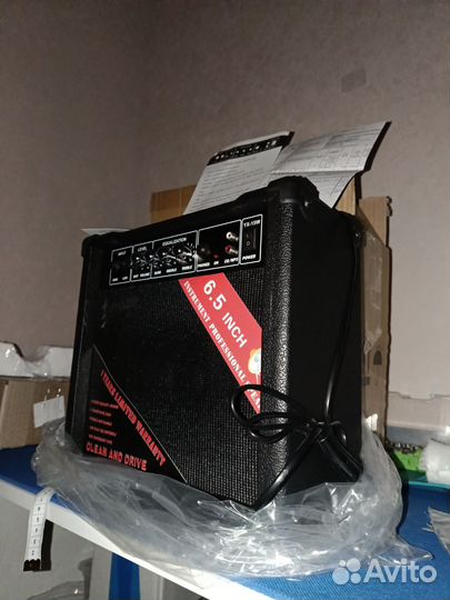 Комбоусилитель новый 15Вт