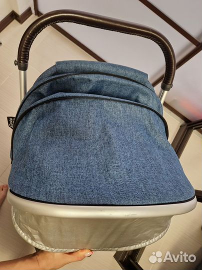 Коляска oyster zero