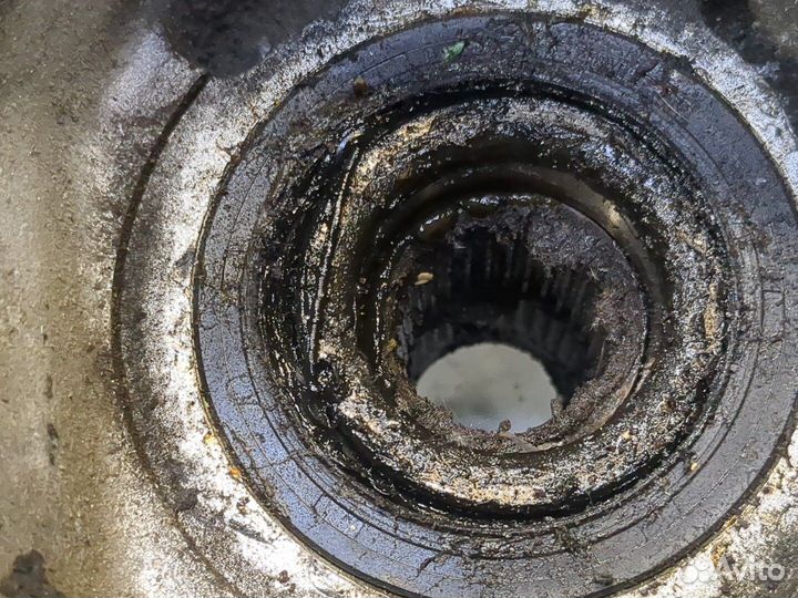 Ступица (кулак, цапфа) правая задняя Jaguar XJ 1997–2003