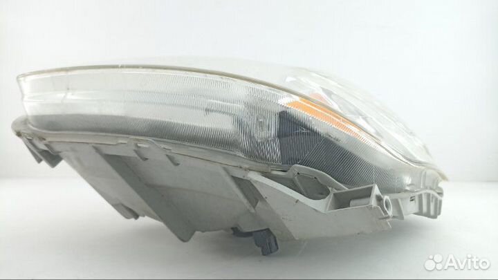 Фара левая Toyota Platz NCP12