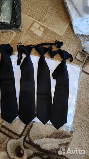 Рубашки брюки для мальчиков новые