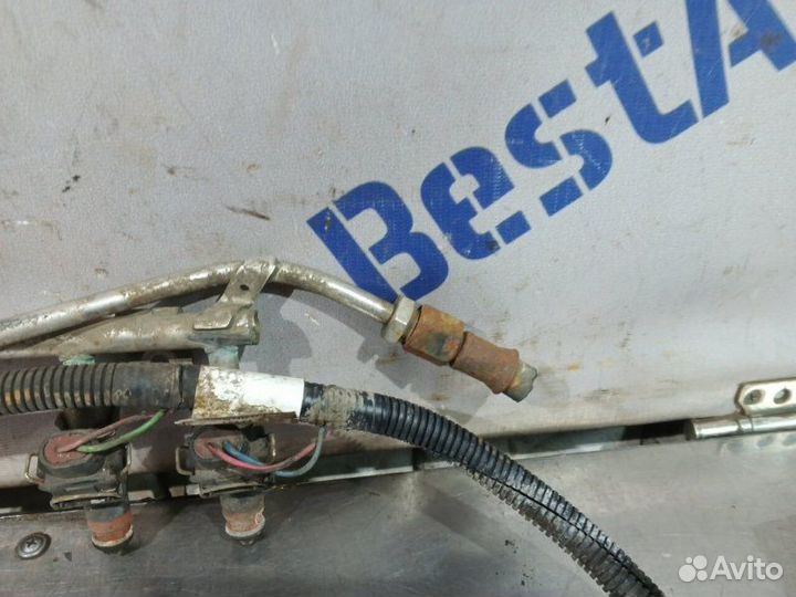 Топливная рампа LADA 2115 2008