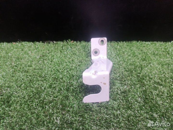 Крепление фары Volkswagen Polo liftback