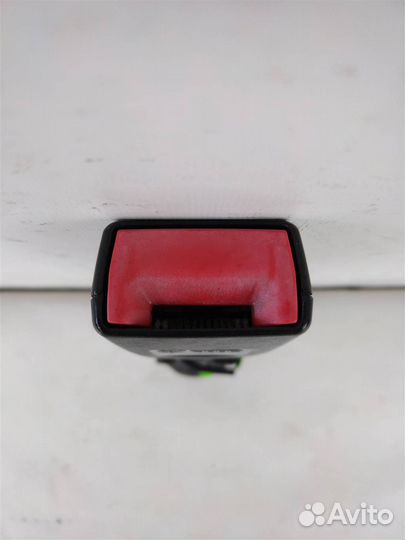 Ответная часть переднего левого ремня безоп. ауди