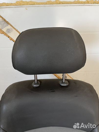 Сиденье левое Hyundai Starex H1/Grand Starex